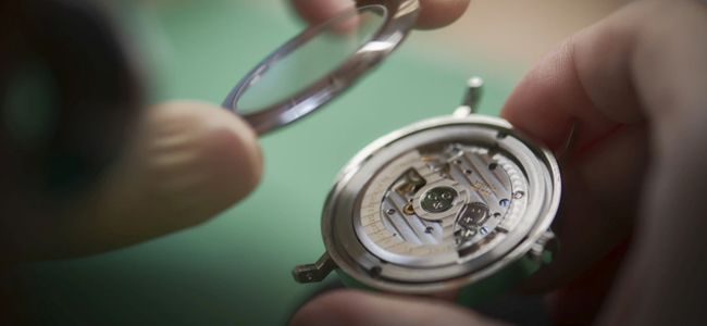 持證師傅開蓋檢測 HUBLOT手錶機芯狀況